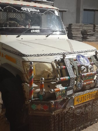 બોલેરો વેચવાનો છે