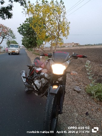 આ ગાડી વેચવાની છે 2017 મોડલ ₹25000