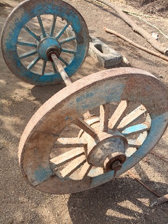 ગાડાના પૈડા વેચવાના છે
