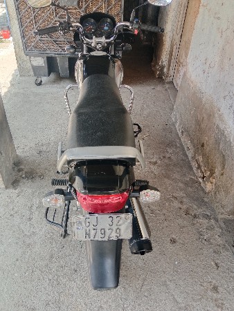 વેચવાનું છે