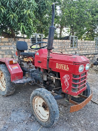મીની ટેકટર વેચવાનુ છે