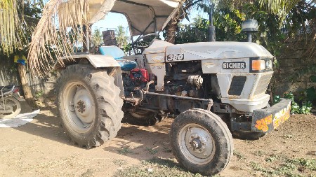 વેચવાનું છે ટ્રેક્ટર
