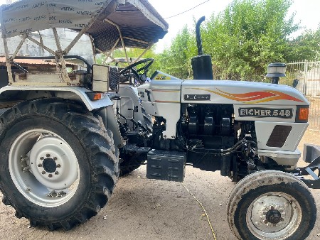Eicher 548