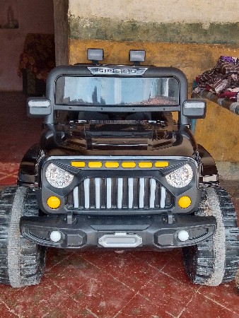 નાના બાળકો ની બેટરી વાળી ગાડી