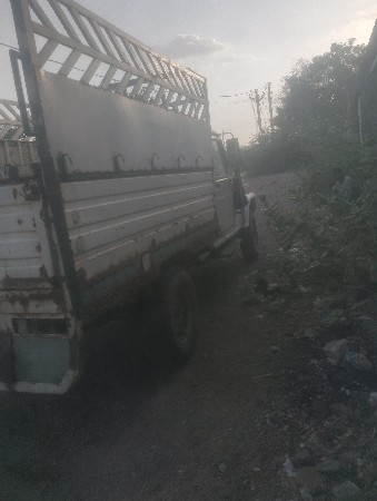બોલેરો પીકપ વેચવાની છે