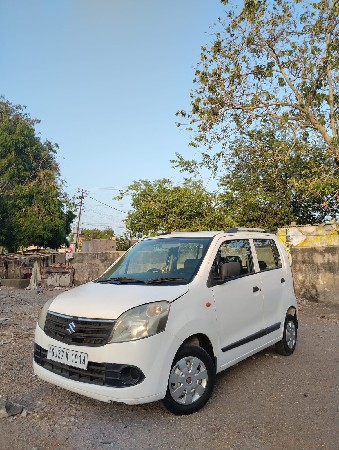 WagonR piyor petrol
