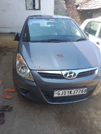 i20
