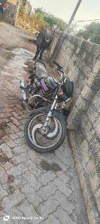 ટુ વ્હીલ વેચવાનું છે