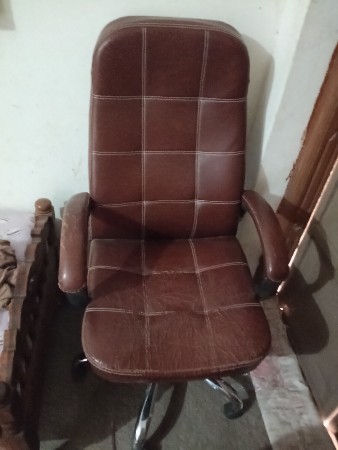 tebal khursi