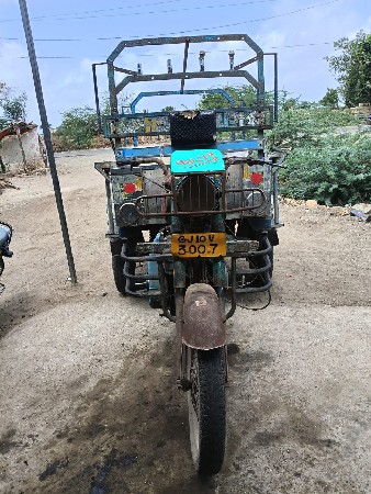રીક્ષા વેચવાની છે