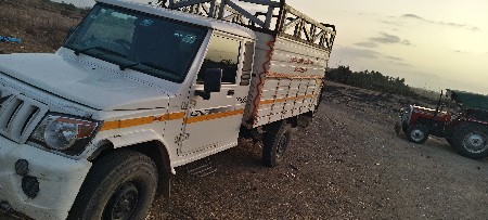 બોલેરો પીકપ વેચવાની છે
