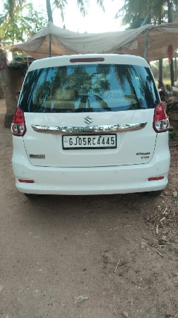 ફોરવીલ વેચવાનીછે