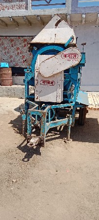બજાજ થ્રેશર વેચવાનું છે