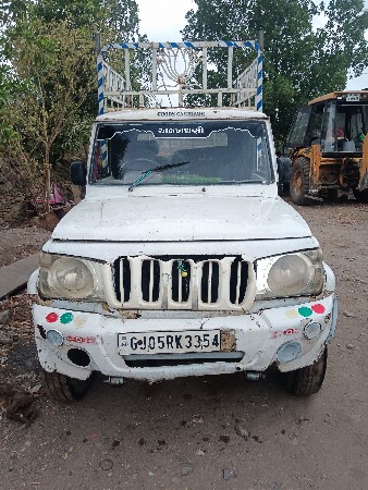 બોલેરો પીકપ વેચવાની છે