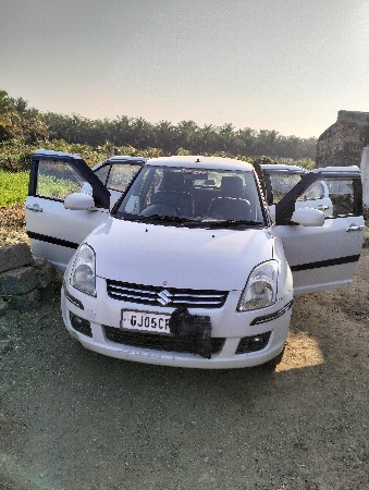 ફોર વ્હીલ વેચવાની છે