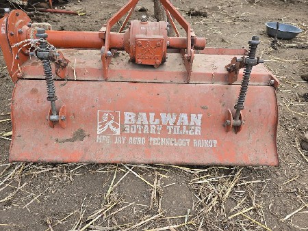 4 ફૂટ રોટાવેટર મીની ટેકટર નું