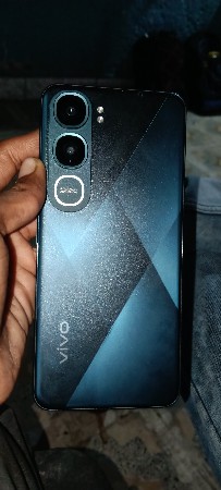 vivo y31 વેચવાનો છે