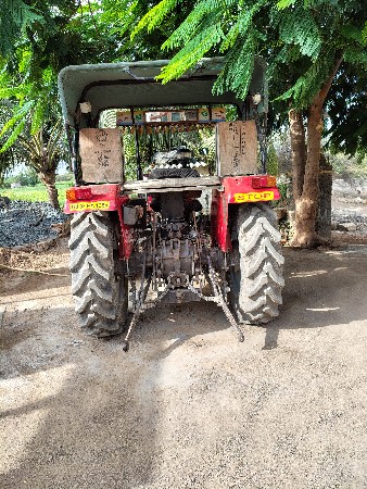 ટ્રેક્ટર વેચવાનું છે