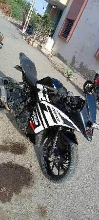 7069943686