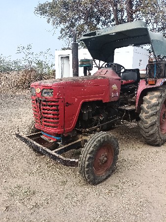 ટ્રેક્ટર વેચવાનું છે