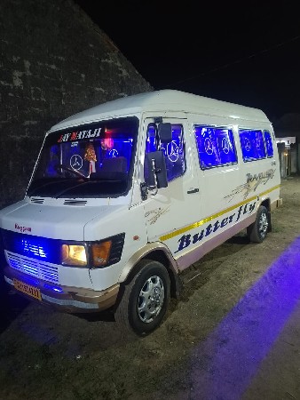 tempo traveller