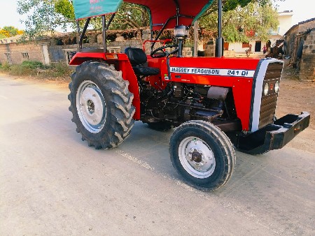 Massey Ferguson 241