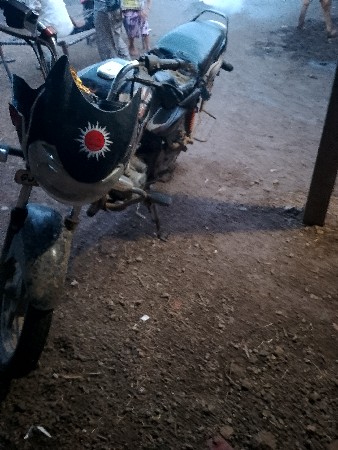 ડિસ્કવર 100 સીસી નું વેચવાનું છે