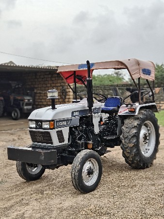 Eicher 380