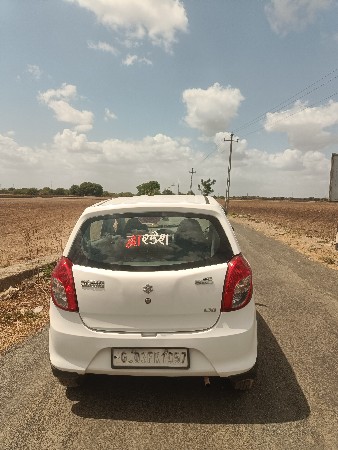 અલ્ટો ગાડી વેચવાની છે.