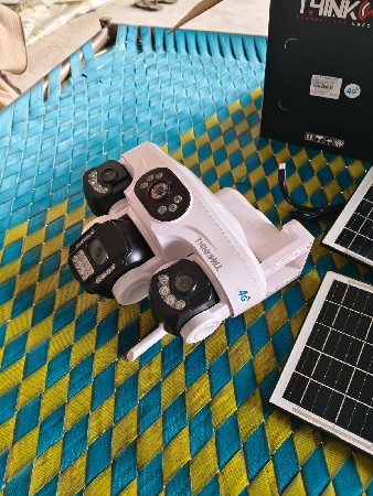 cctv camera with solar panel