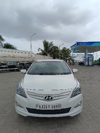 Hyundai verna sx