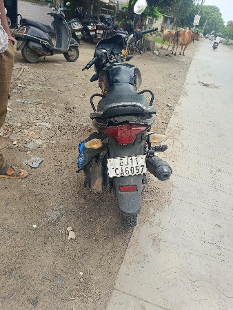 ટુ વ્હીલ વેચવાનૂ છે