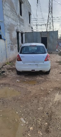વેચવાની છે