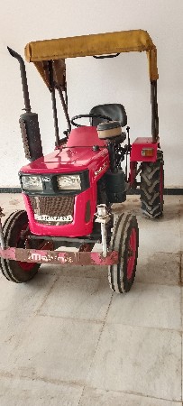 યુવરાજ આખો સેટ વેચવાનો છે