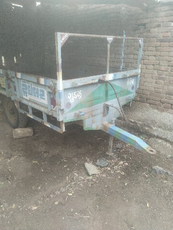 મનિ  ટ્રેક્ટરની લારી વેચવાની છે