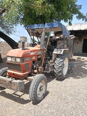 ટ્રેક્ટર વેસવા નું છે