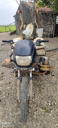 દવા છાંટવા માટે ગાડી