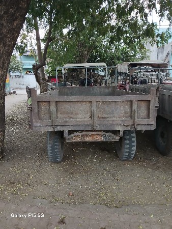 mahindra 275 di વેચવાનું છે