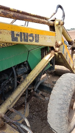 ટ્રેક્ટર લોડર