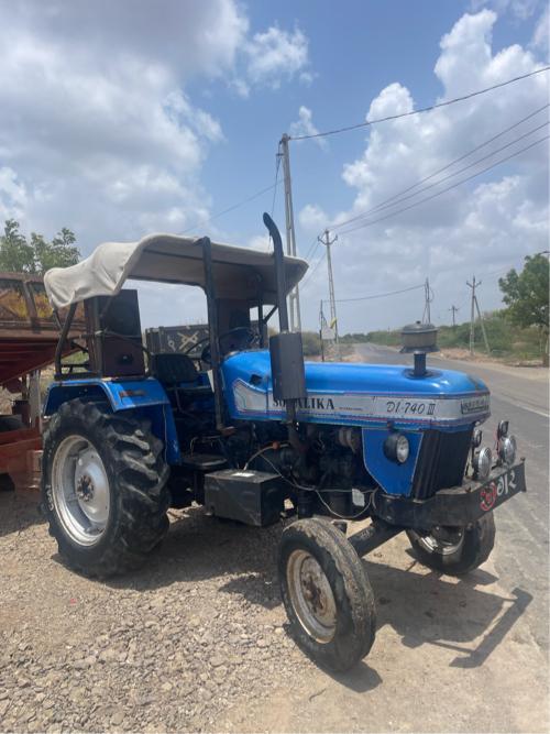 Sonalika 740