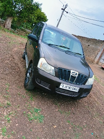 mahindra xylo
model. 2010