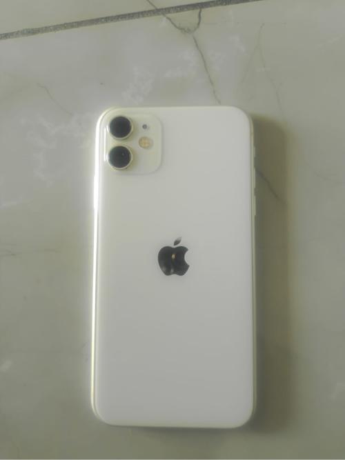 I phone 11 se સારી પાડી હોયતો સાટું કરવાનું સે