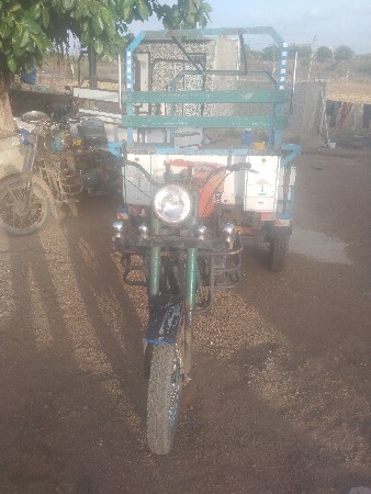 રિક્શા વયભો મોડલ. 4.નું. બુક. સે