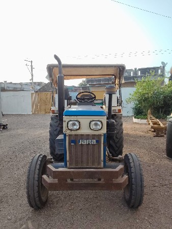 ટ્રેક્ટર વેચવાનું છે