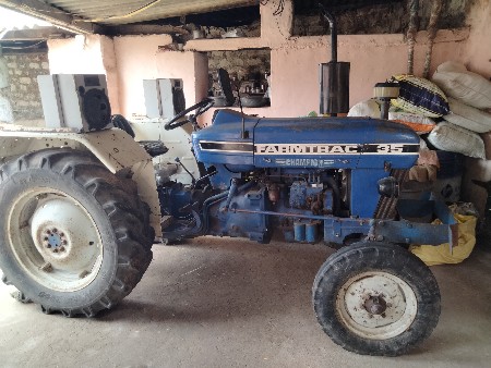 ટ્રેક્ટર વેચવાનું છે
