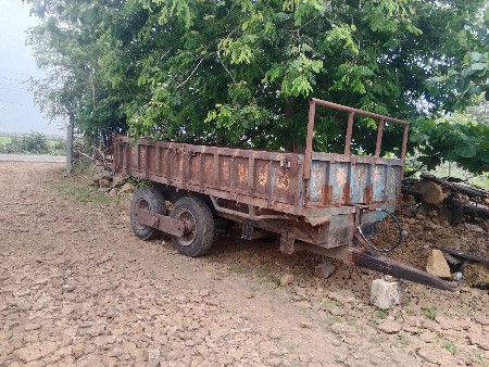 શુભમ કંપનીનો ફોરવીલ ટેલર વેચવા નું