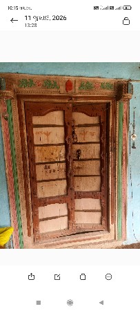 જુના મકાન નો કાટમાળ સાગ અને સાજડ
