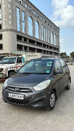 ગાડી વેચાવાની ને