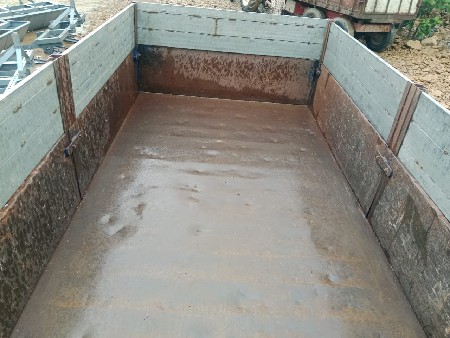 જય સીતારામ નું ફોરવીલ ટેલર વેચવાનુ