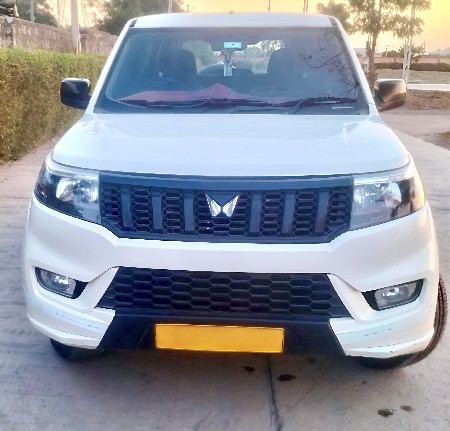 Mahindra bolero neo N4